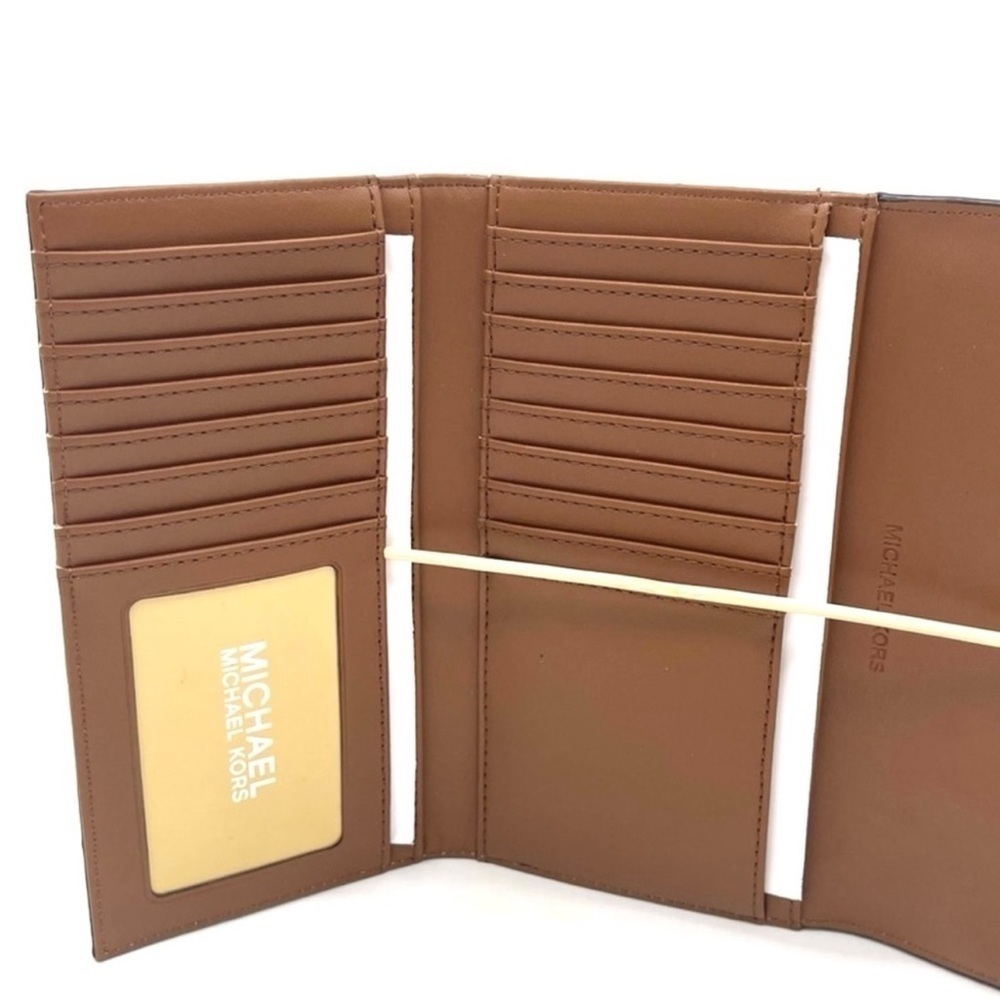 Michael Kors Trifold Wallet Brown (NWT) - Picture 6 of 8